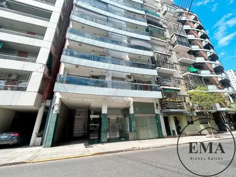 Departamento 1 dormitorio con patio y quincho de uso exclusivo a la venta.