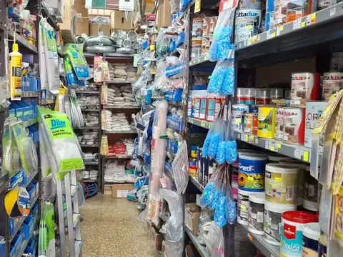 Venta Fondo de Comercio Ferreteria - Estrategica Ubicacion - 30 Años en Zona