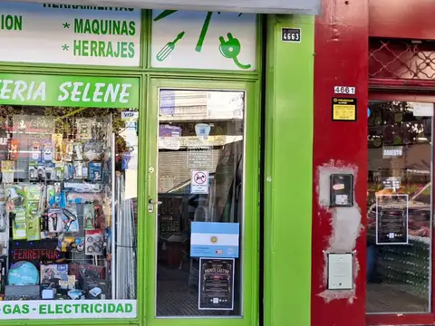 Venta Fondo de Comercio Ferreteria - Estrategica Ubicacion - 30 Años en Zona