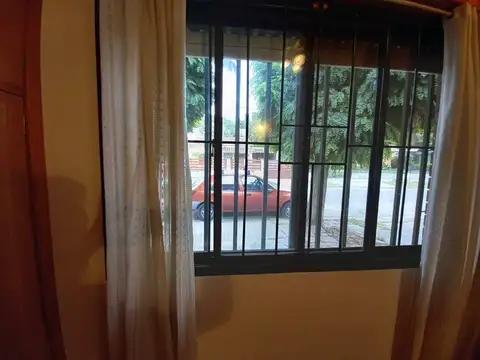 Venta chalet 3 amb, sobre asfalto, excelente zona  Gas natural. 7 entre 41 y 42, Santa Teresita