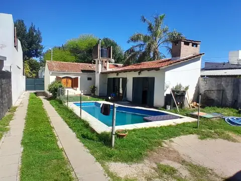 Casa 6 ambientes con 1 baño