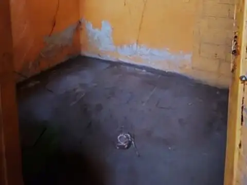 Local en Alquiler en Gregorio de Laferrere, $ 300.000