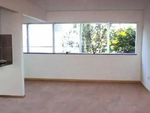 Montevideo 2400, Piso 6°
