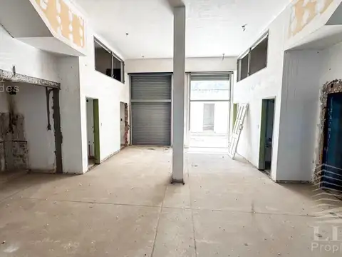 Local en Alquiler en Centro, USD 8.000