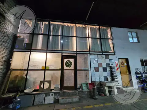 Galpon en Venta 10  mts Frente