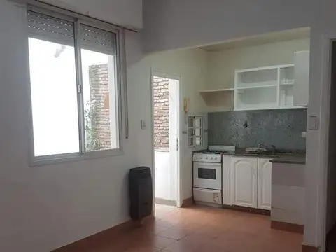 GORRITI al 4100, esquina Gascon. Alquiler de 2 ambientes con Patio Propio y Bajas Expensas