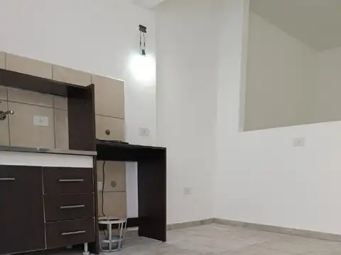 Depto Tipo Casa en Alquiler en Centro, $ 350.000