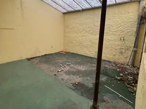 CASA DE CINCO AMBIENTES EN ALQUILER EN LA PLATA
