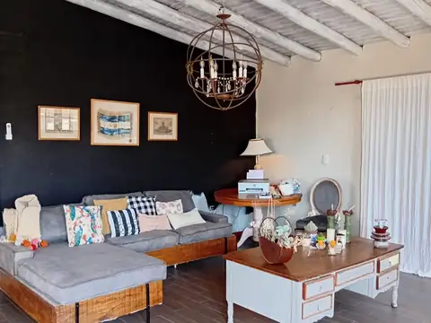 Casa 6 ambientes con 3 baños