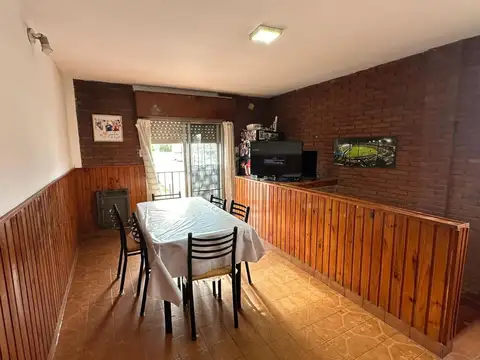 Depto Tipo Casa en Venta 40 años