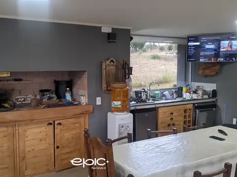 Casa en Venta con 4 cocheras