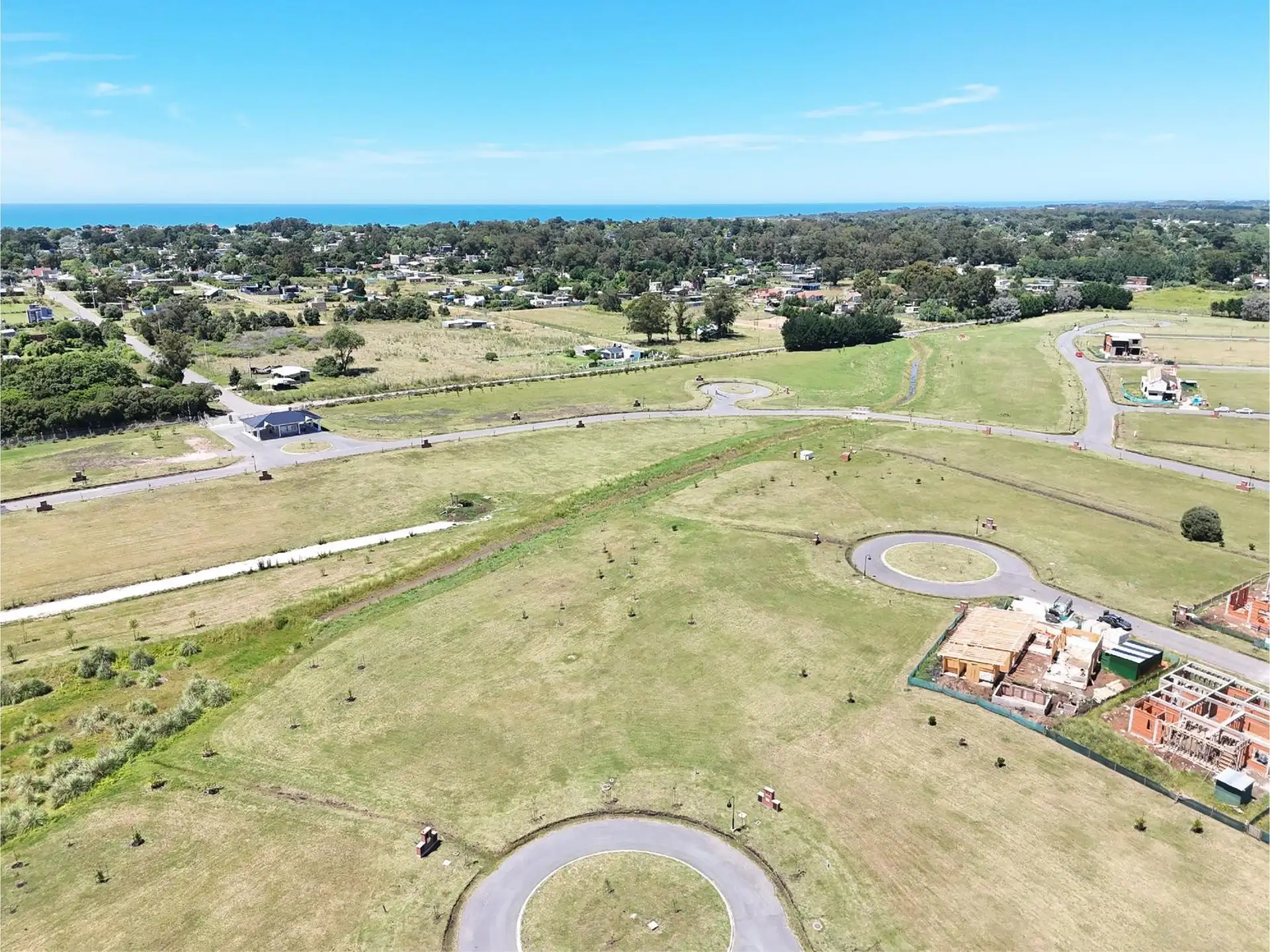 Lote en el excelente barrio privado Casonas del Haras
