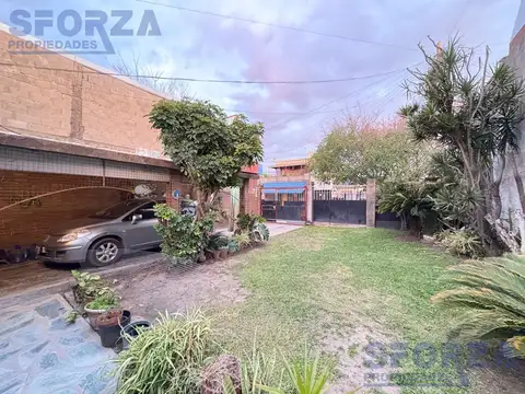 Casa en Los Polvorines 4 ambientes con jardín cochera excelente para uso de vivienda o comercio