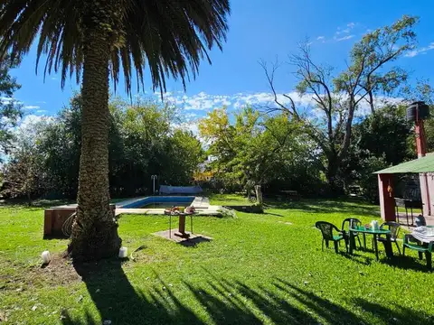 Casa quinta 5 amb en venta laguna de lobos 1632m2 