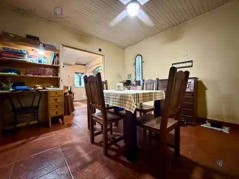 Casa 5 ambientes con 1 baño