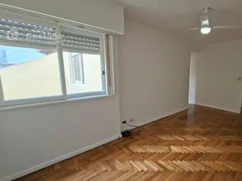 Depto. 2 Amb. al Lateral, Cerca de Av. Maipú