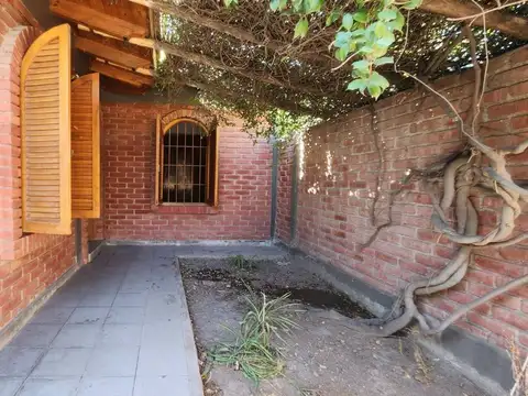 Casa en Alquiler en Mendoza, $ 850.000