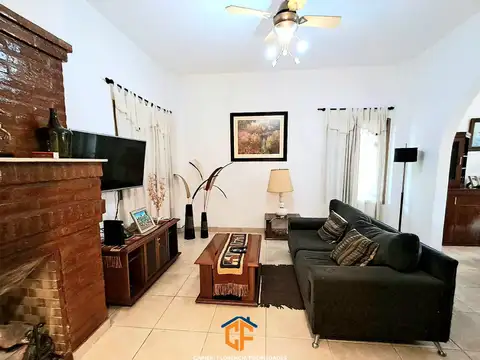 IMPORTANTE CASA 5 AMBIENTES EN VENTA CON JARDIN Y PARRILLA EN PABLO PODESTA