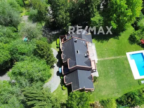 VENTA Casa 4 suites Highland Park parque 2.311 m2