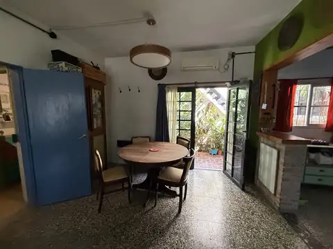 Departamento tipo casa en venta en Quilmes Oeste