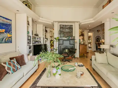 Casa 7 ambientes con 2 baños