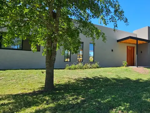 Casa en Venta en La Elina, USD 205.000