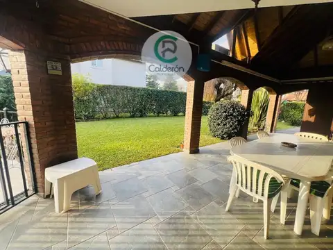 Casa en Alquiler Temporal con 1 cochera