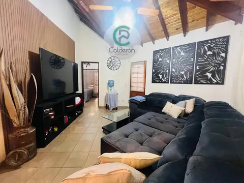 Casa en Alquiler Temporal con 1 cochera
