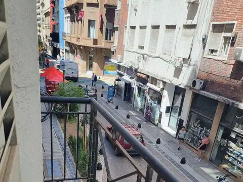 Paraguay 500, Piso 1