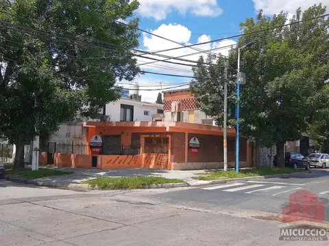 Casa en venta, Don Bosco esquina Carlos Pellegrini, Escobar centro