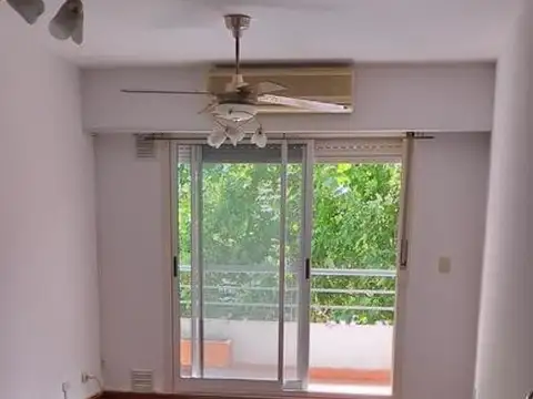 Alquiler departamento de 3 ambientes - FLORES