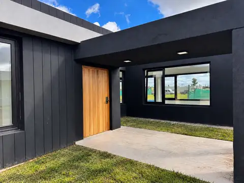 Casa en venta en La Reja