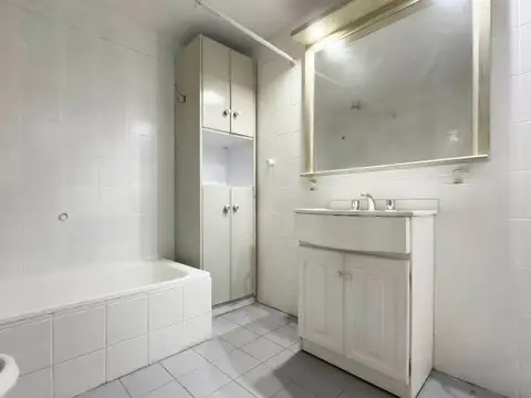 Depto Tipo Casa en Venta 50 años