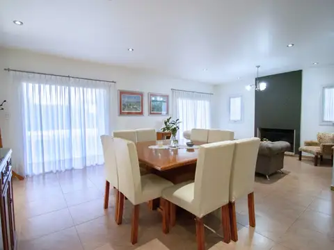 Casa en Venta de 4 dormitorios