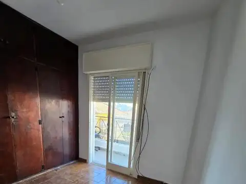 Departamento en venta - 2 Dormitorios 1 Baño - San Justo
