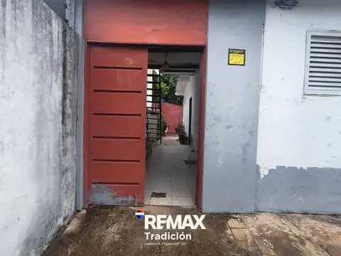Casa 5 ambientes con 1 baño