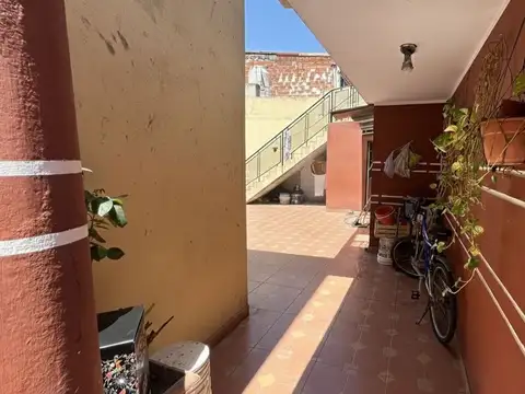 OPORTUNIDAD VENTA CASA + TALLER 232 M2 CIUDADELA