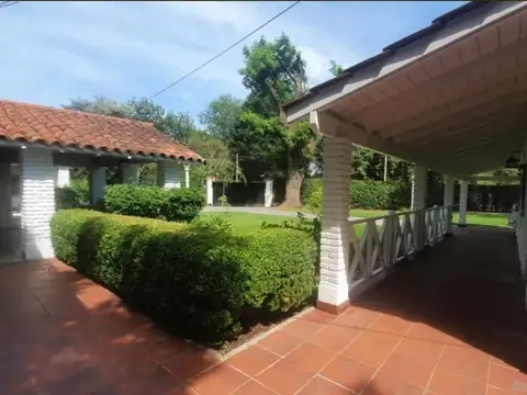 Casa 4 ambientes con 4 baños