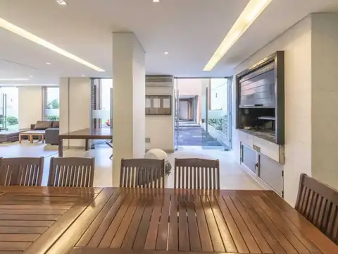 Departamento en Venta con 3 cocheras
