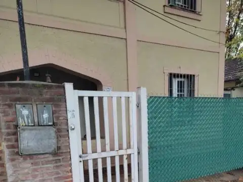 PH tipo casa PB Av. Felipe Amoedo 378 Barrio Cervecero