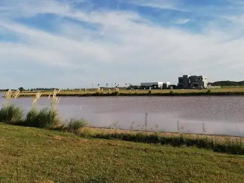 Venta Lote A La Laguna En Santa Clara Al Sur Canning