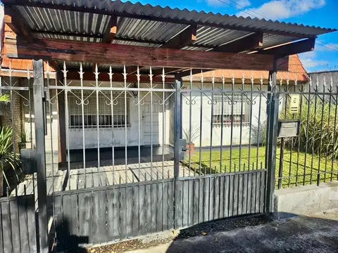 Casa en Venta en Temperley, USD 88.000