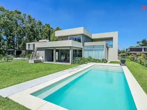 VENTA CASA TERRALAGOS  5 AMB CON PILETA Y PARRILLA