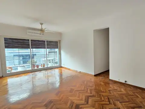 Venta semi piso 4 ambientes con balcon en Belgrano