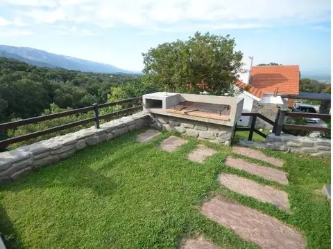 Casa 3 ambientes con 4 baños