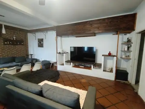 Depto Tipo Casa 4 ambientes con 2 baños