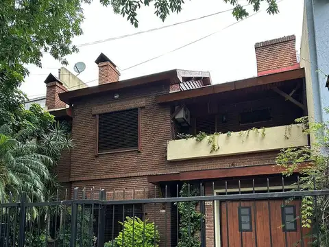 IMPORTANTE CASA EN ALQUILER EN VILLA DEVOTO PARA USO COMERCIAL