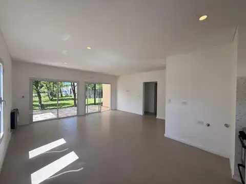 CASA EN VENTA BARRIO LA DOMA ESCOBAR  BAJAS EXPENSAS GAS CLOACA ASFALTO APTO PRESTAMO HIPOCARIO