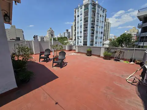 Departamento PH 3 amb. 1° x Escalera. Amplia Terraza Soleada. Apto Profesional