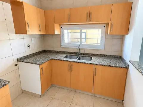 Casa en Alquiler en Funes, $ 1.200.000